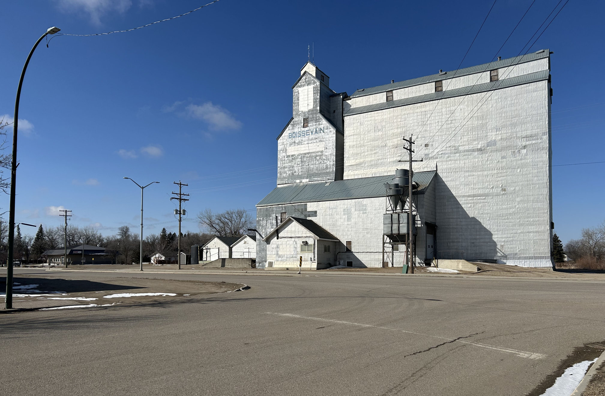 [2024 photo of the former UGG elevator (former site of the flour mill)]