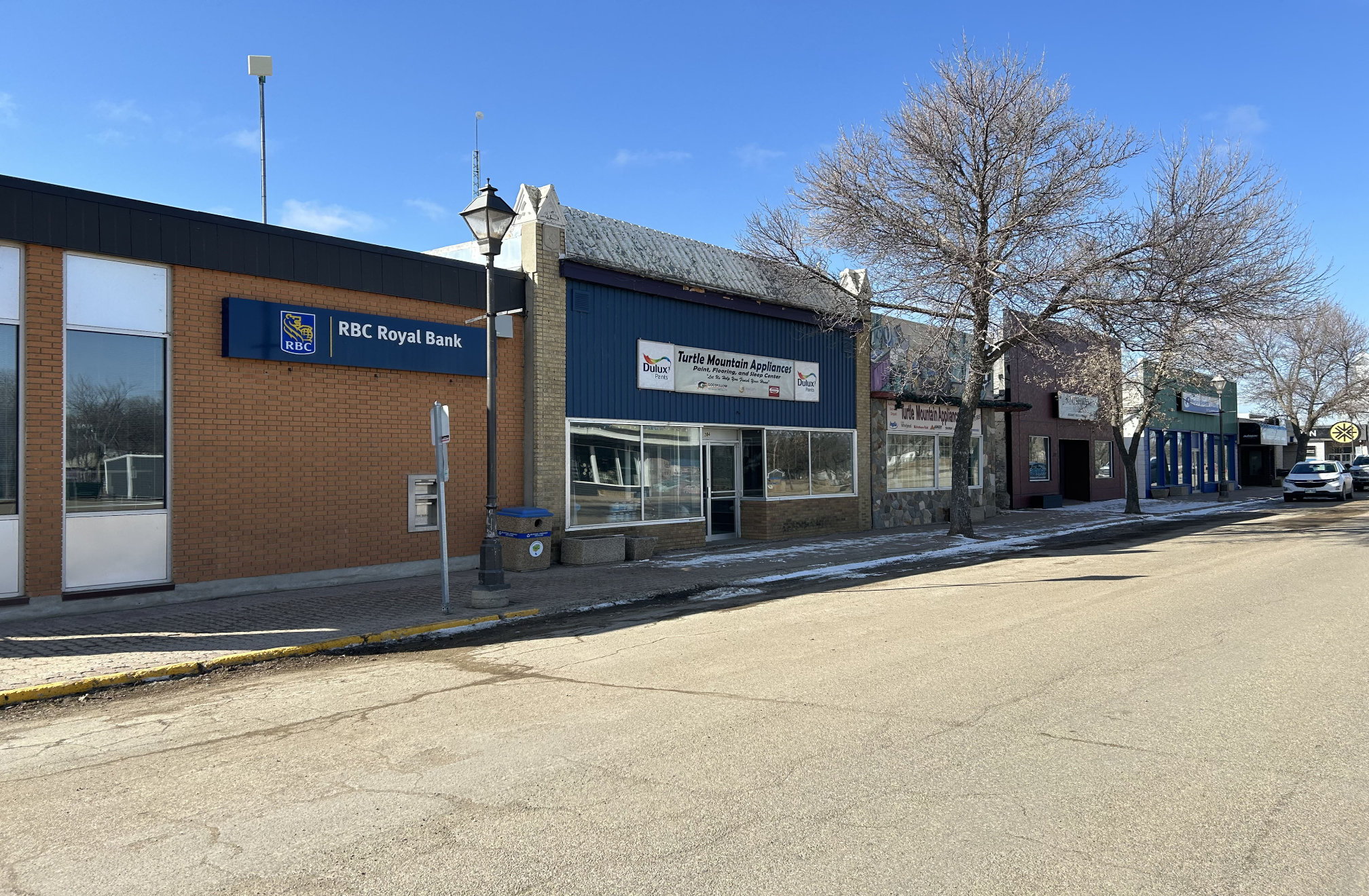 [2024 photo of South Railway looking west from the Royal Bank building]